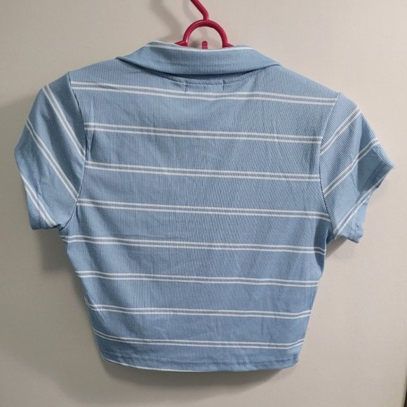 Med SWS Essentials Striped Crop Top - Picture 2 of 8